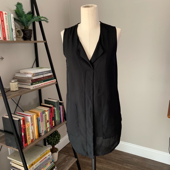 Black Woven Sleeveless Tunic - Picture 1 of 5